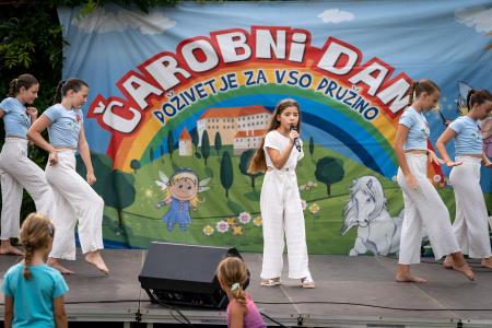 Čarobni dan v Arboretumu Volčji Potok prinesel nasmeh na obraze otrok (3)